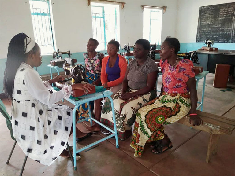 Nähschule in St. Kalemba​, SAmbiA e.V.​