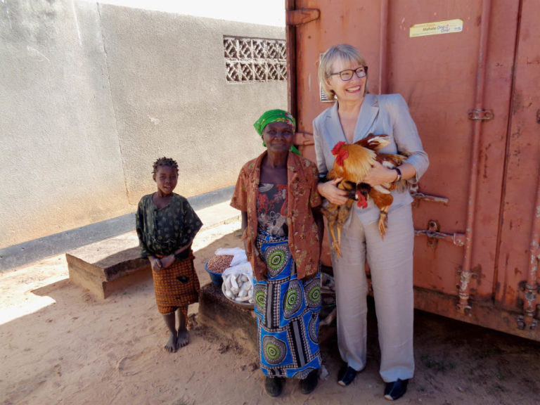 Geschenke in St. Kalemba, Sambia 2014