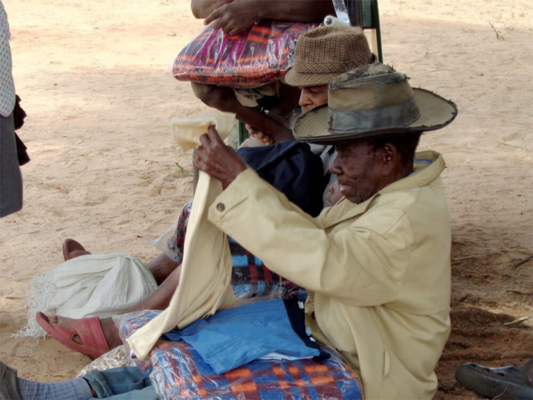 Versammlung in St. Kalemba, Sambia 2015