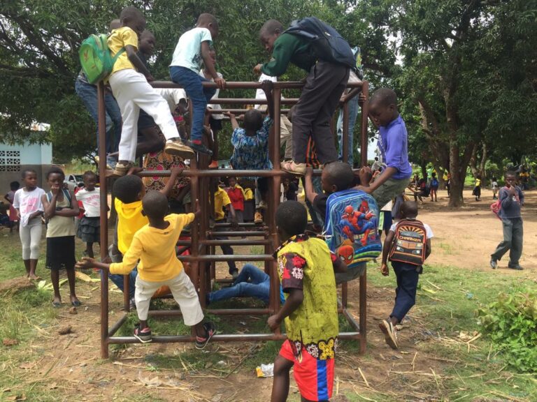 Spielplatz Luanshya Titel