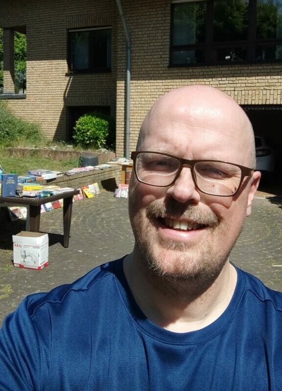 Mehr über den Artikel erfahren Hof-Flohmarkt zugunsten der Kinder