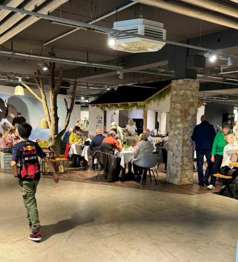 Spitzhüttl Frühstück 2_ 2024
