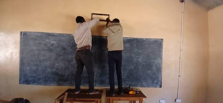 Computertraining Monitormontage 3