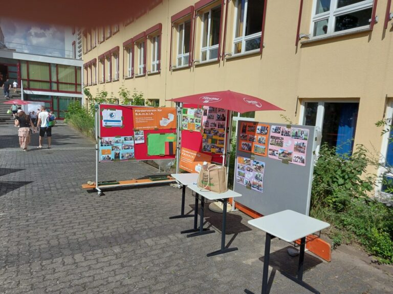 Der Info-Stand des Sambia e. V. ...