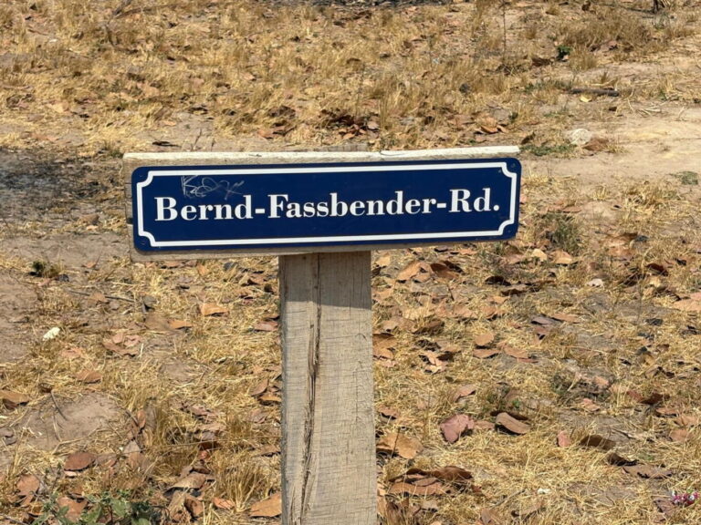 Zu Ehren des Unterstützers.