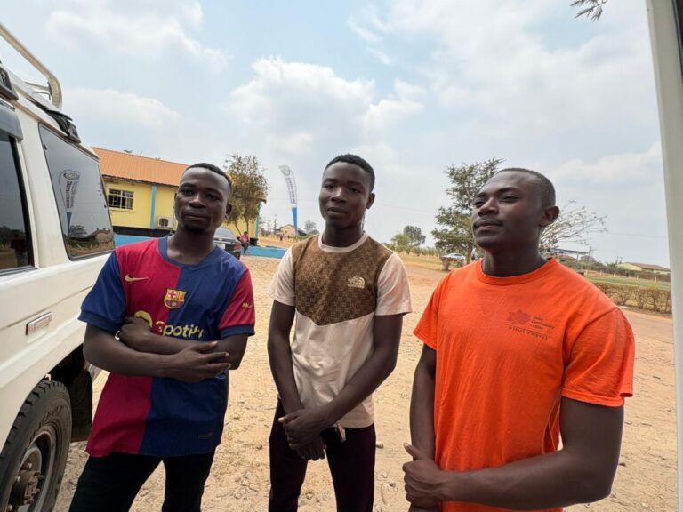 Laurence, John u. Luhanna