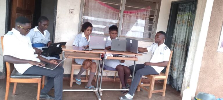 Angehende Schwestern u. Pfleger