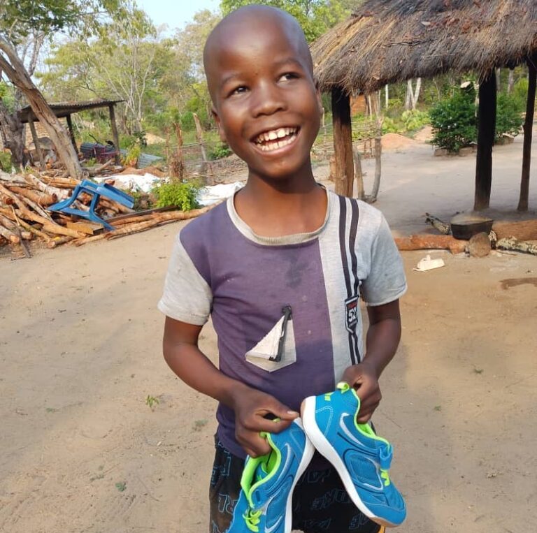 Schuhe für einen Jungen