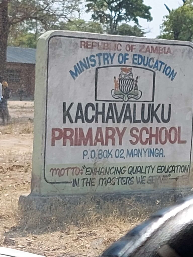Besuch der Kachavaluku School.